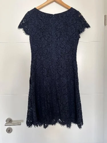 HUGO Spitzenkleid Bild 2