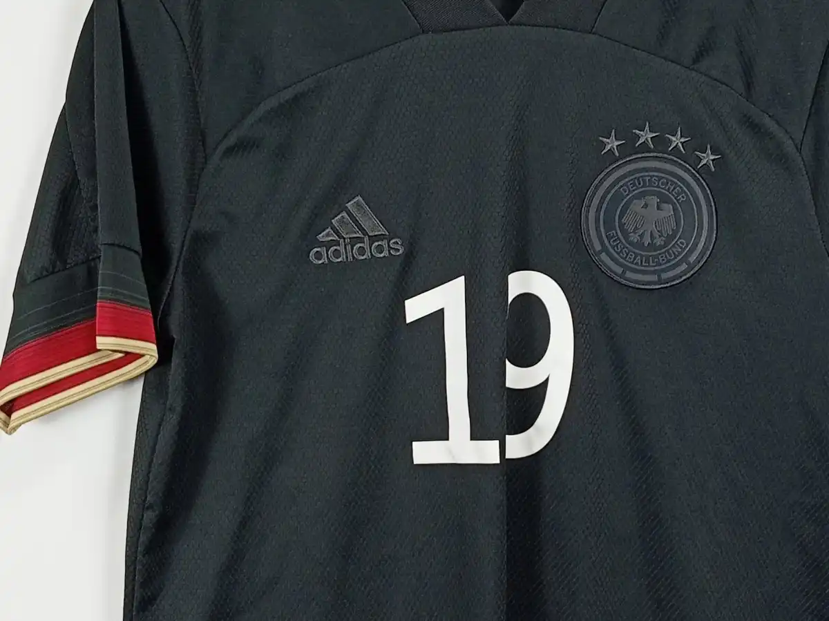 ADIDAS Fußball Trikot Bild 3