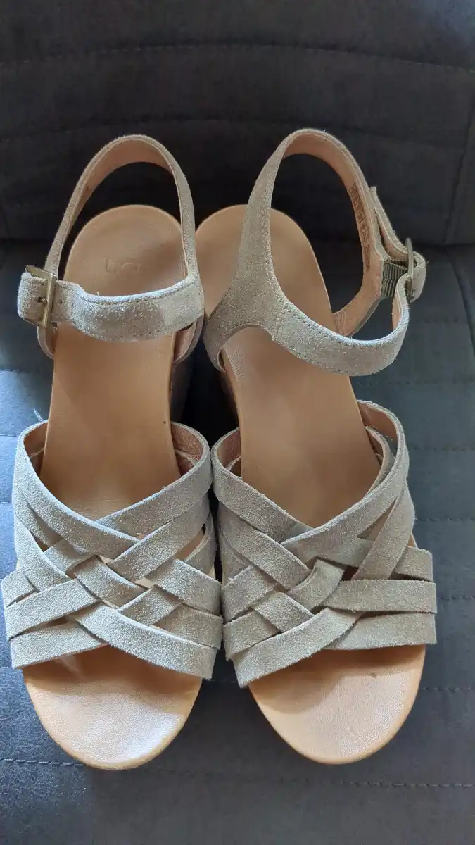 UGG Sandalen Bild 2