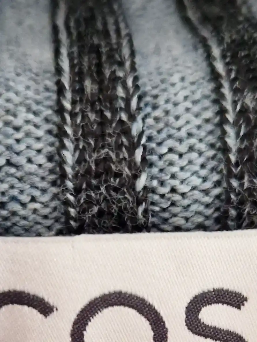 COS Strickkleid Bild 6