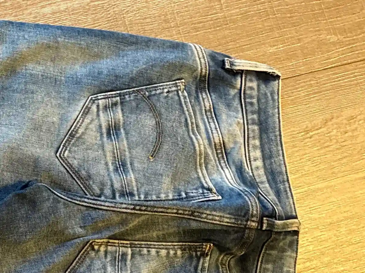 G-STAR RAW Destroyed Jeans Bild 3