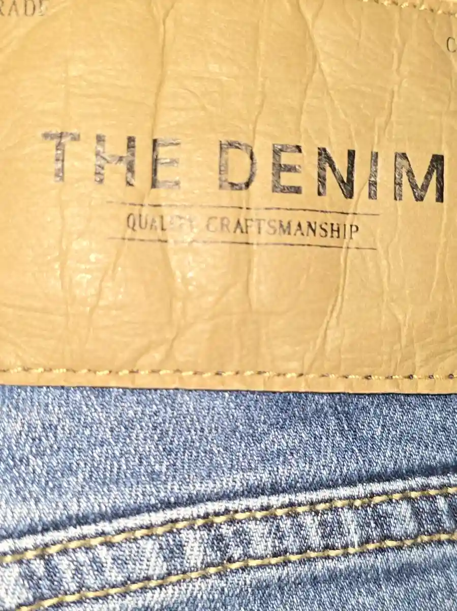 Jeans Tapered Fit Bild 4