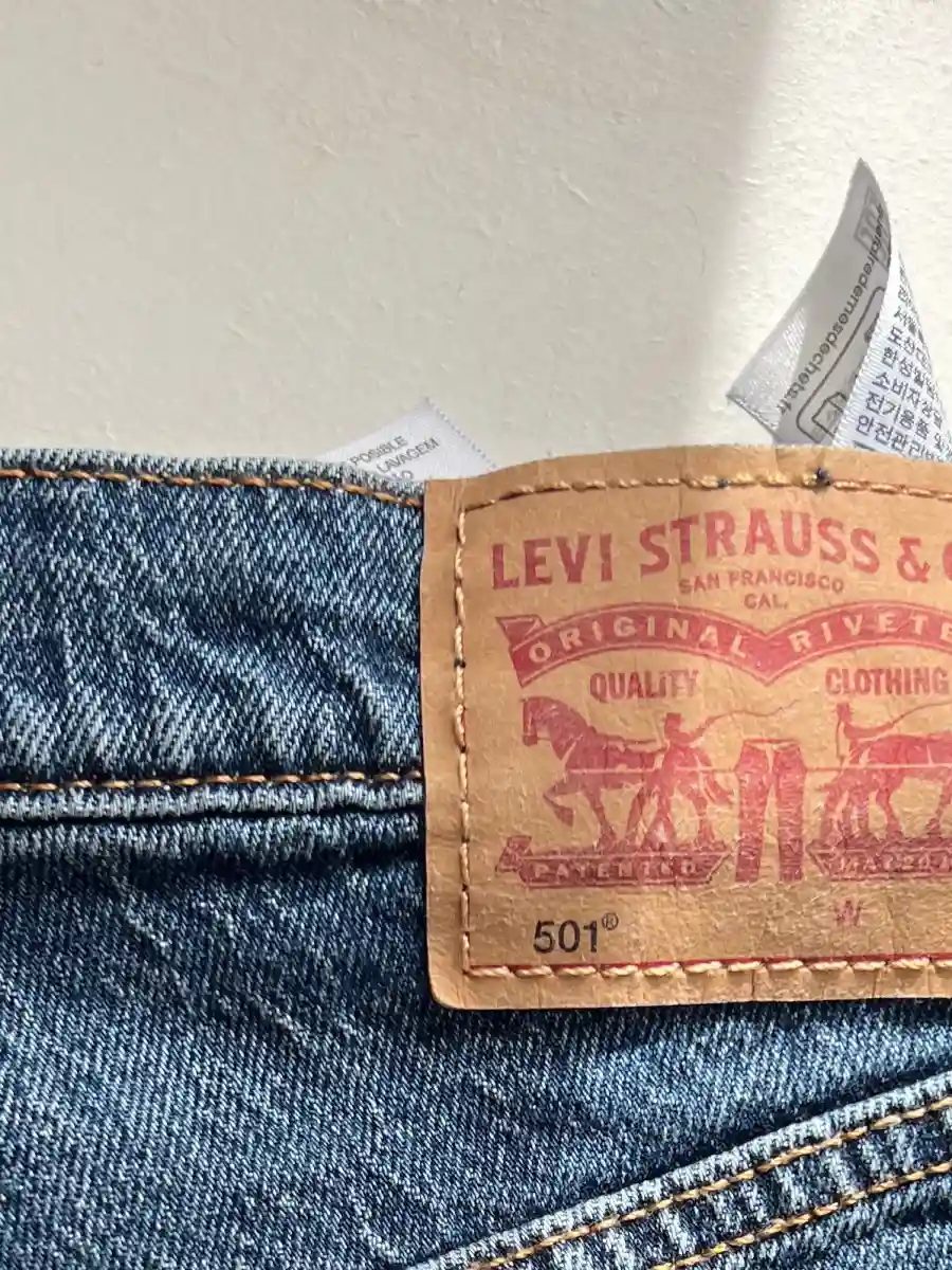 LEVI'S Jeans Shorts Bild 3