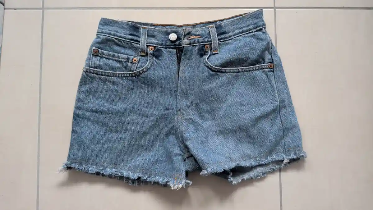 LEVI'S Jeans Shorts Bild 2