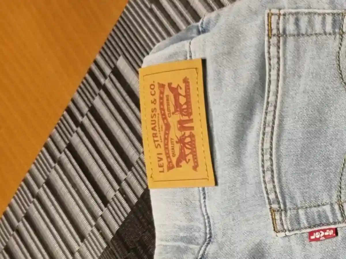 LEVI'S Jeans Shorts Bild 3