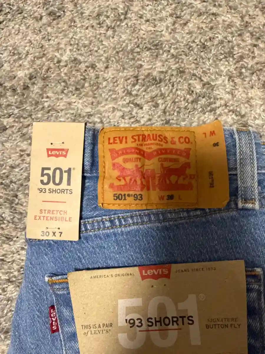 LEVI'S Jeans Shorts Bild 4