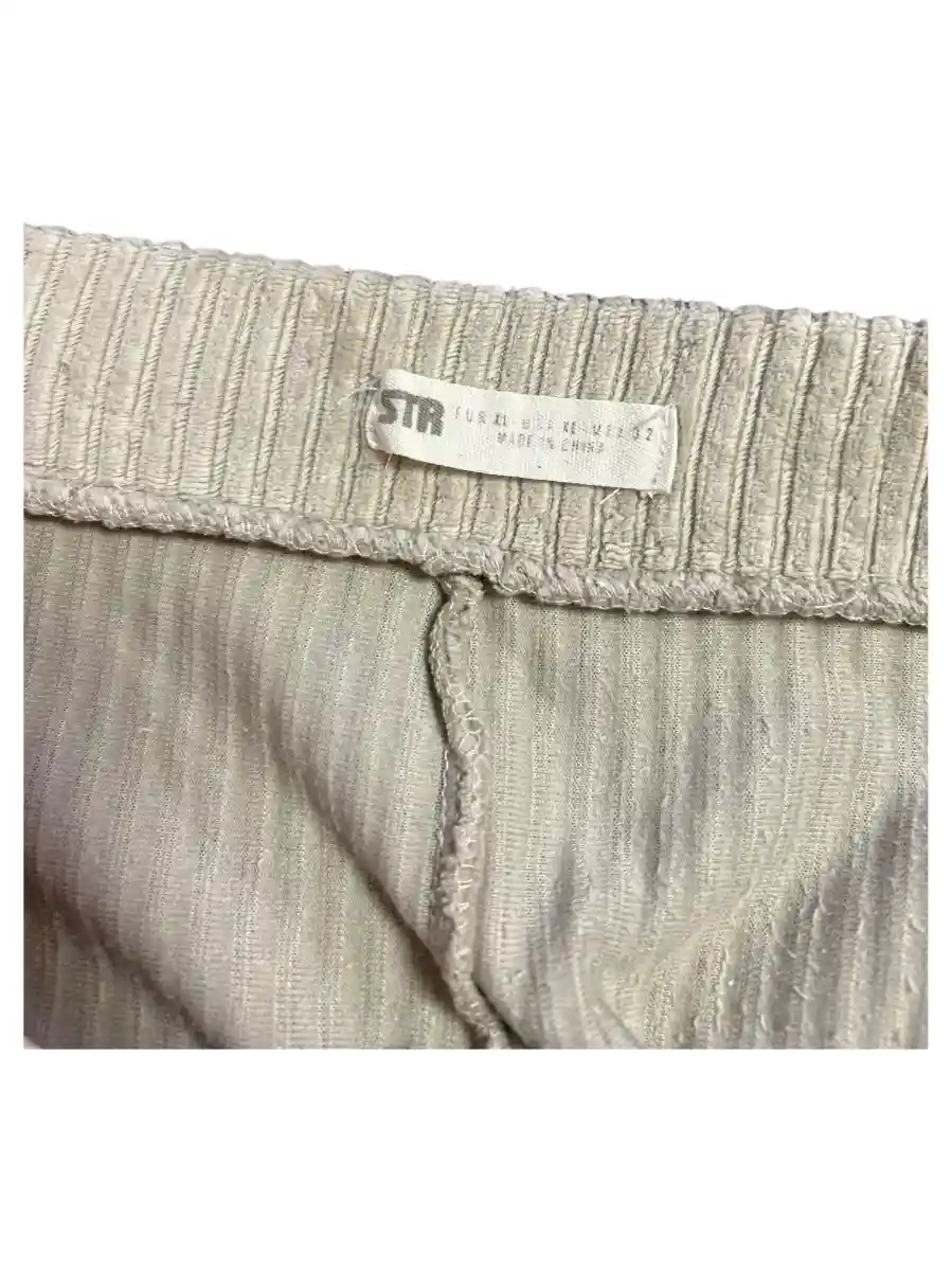 STRADIVARIUS Cordhose Bild 4
