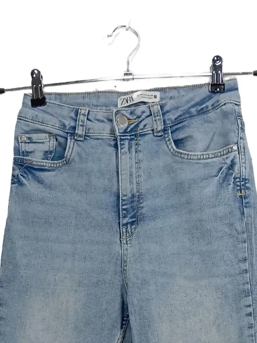 ZARA Jeans Tapered Fit Bild 4