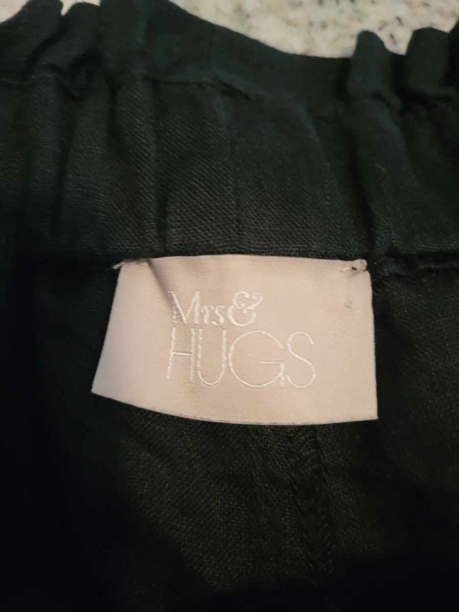 MRS & HUGS Shorts Bild 4