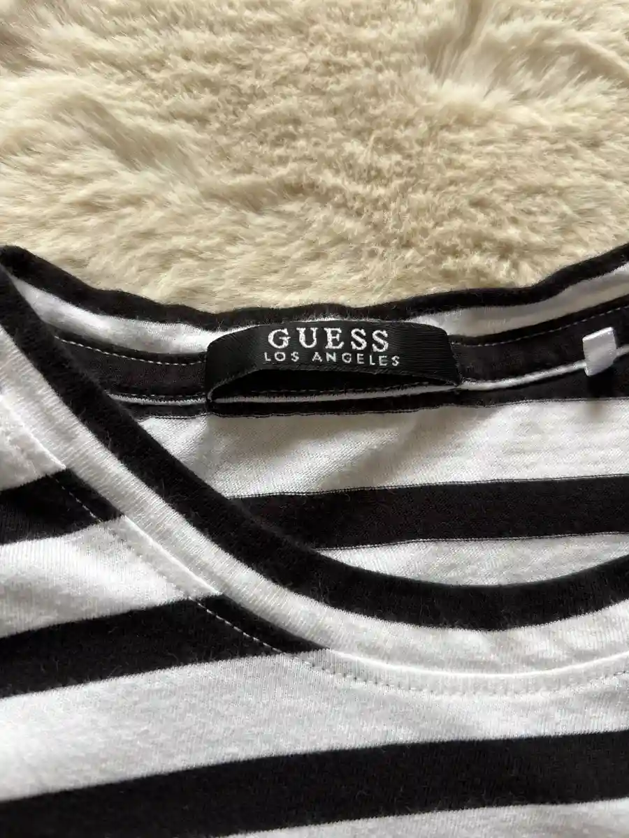 GUESS T-Shirt Bild 4