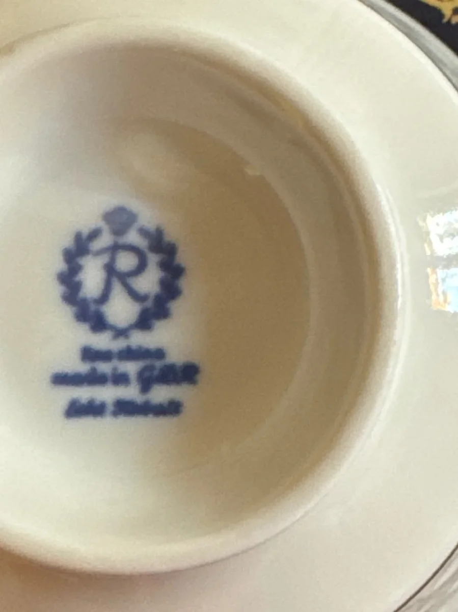 GRAF VON HENNEBERG Tasse und Unterteller Bild 4