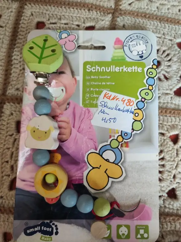 SMALL FOOT Schnullerkette Bild 2