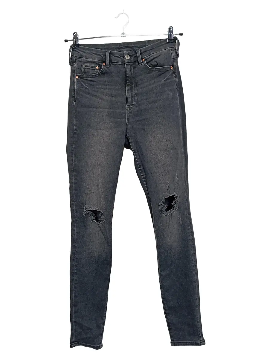 DENIM CO. Destroyed Jeans