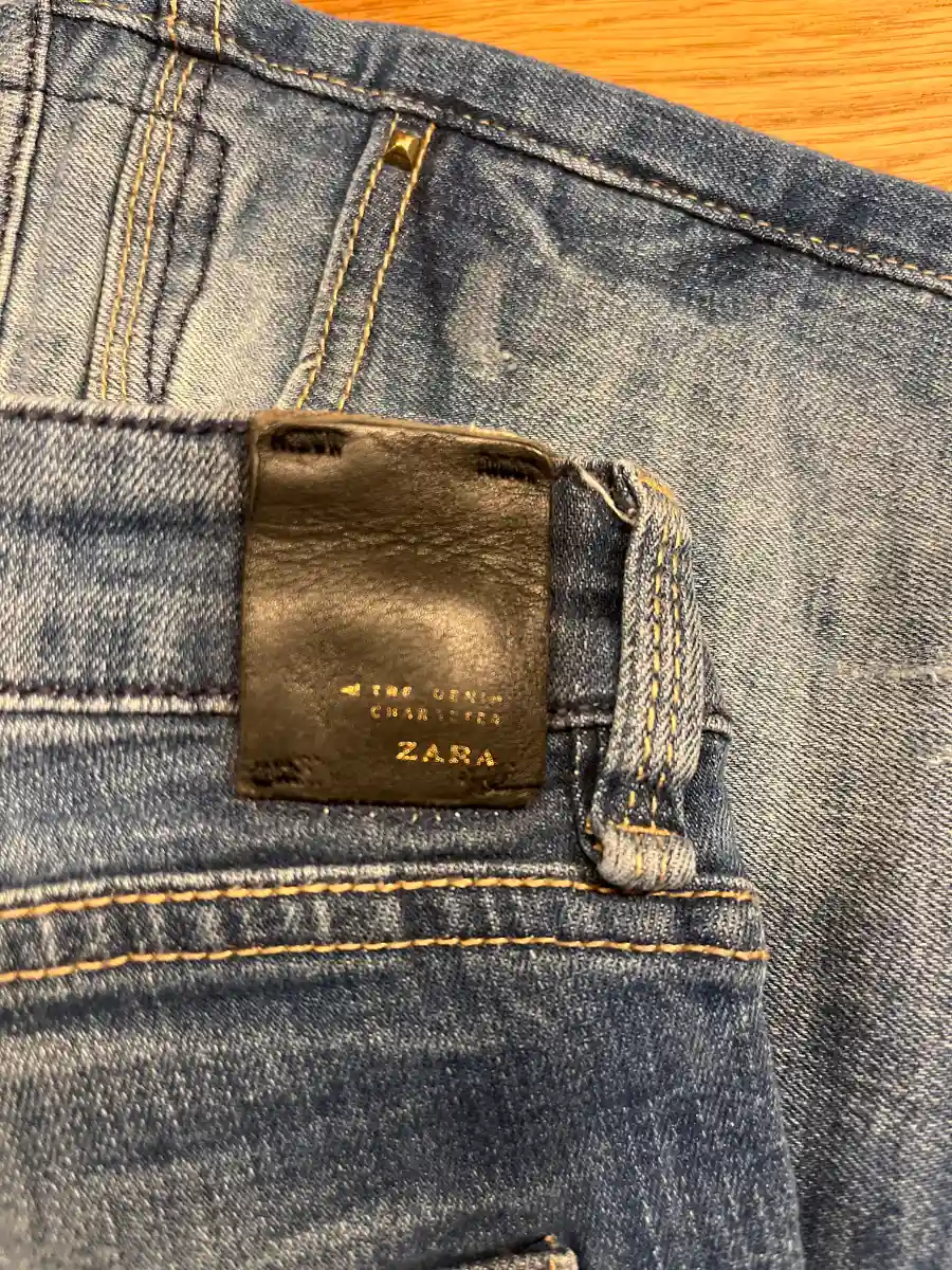 ZARA Destroyed Jeans Bild 5