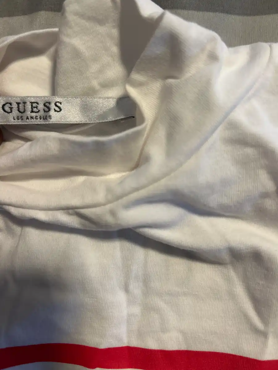 GUESS T-Shirt Bild 4