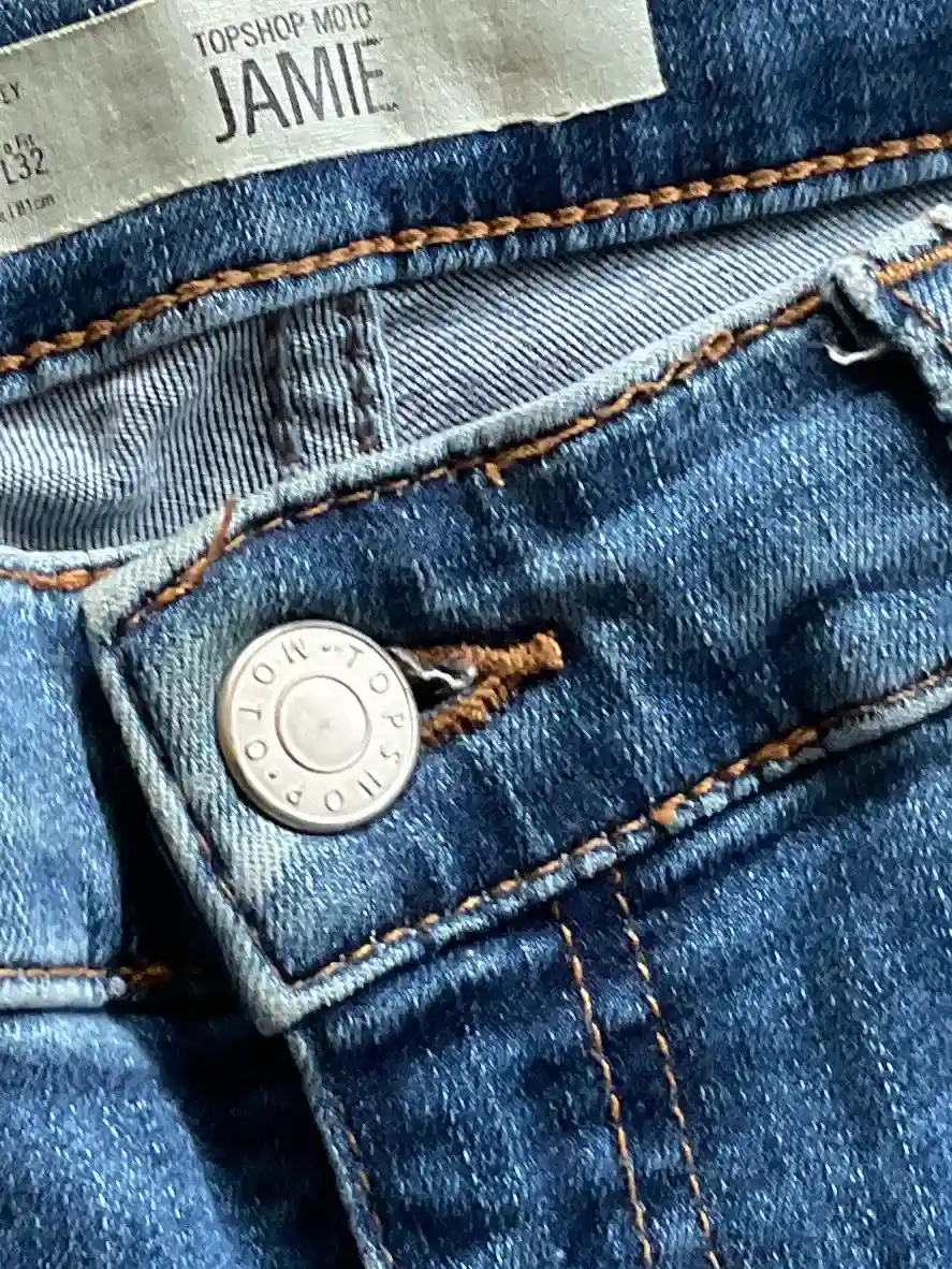 TOPSHOP Destroyed Jeans Bild 4