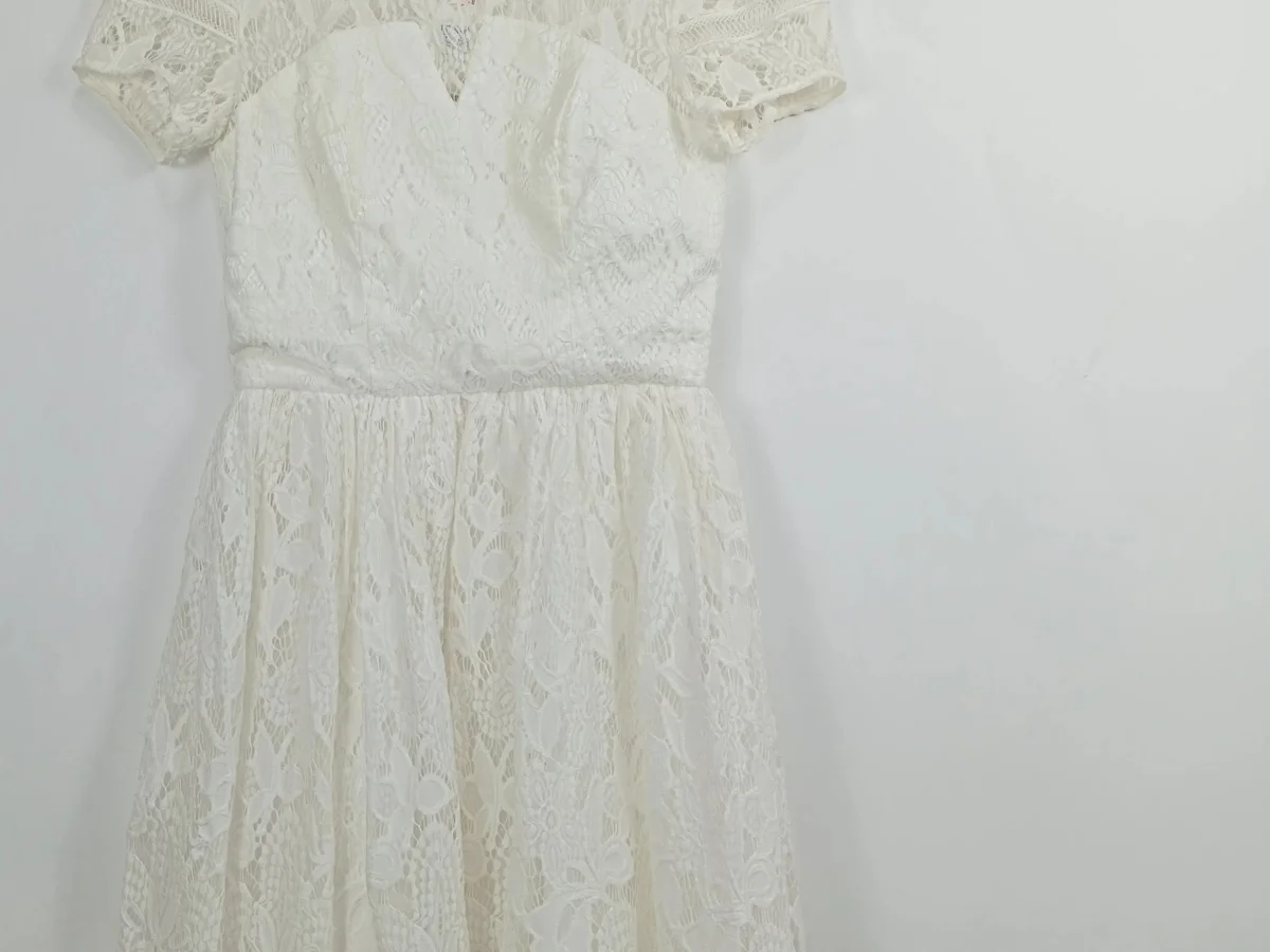 CHI CHI LONDON Spitzenkleid Bild 3