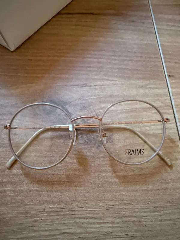 FRAIMS Brille Bild 2