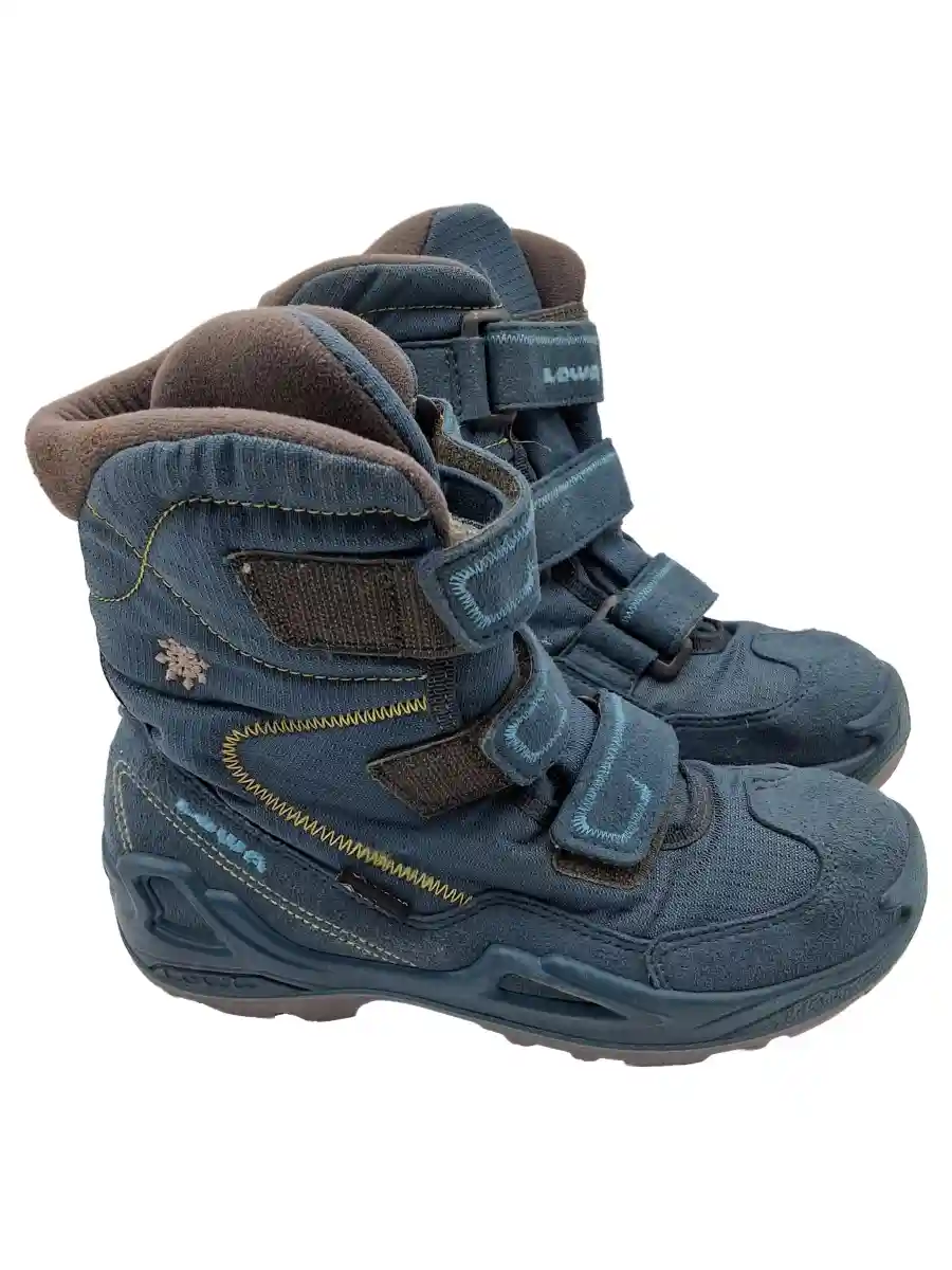 LOWA Schneestiefel