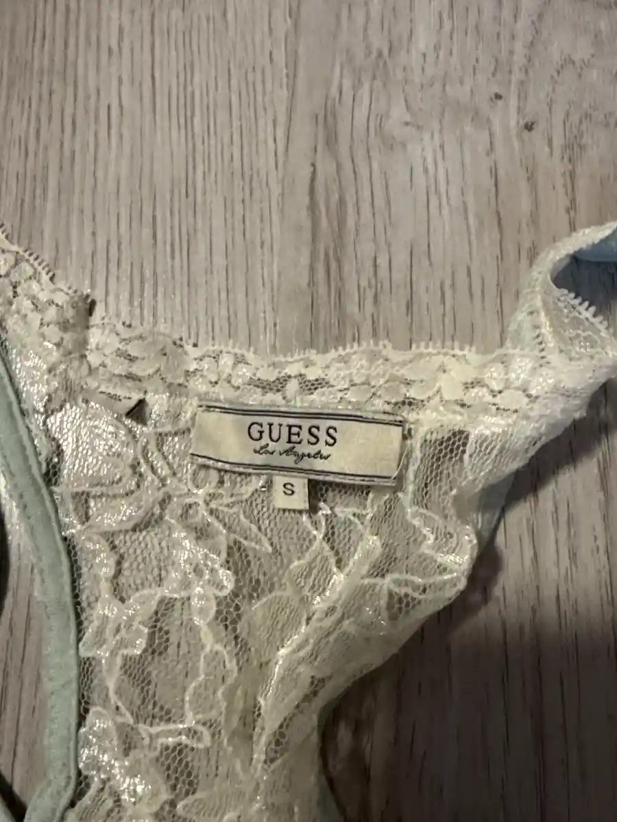 GUESS Top Bild 3