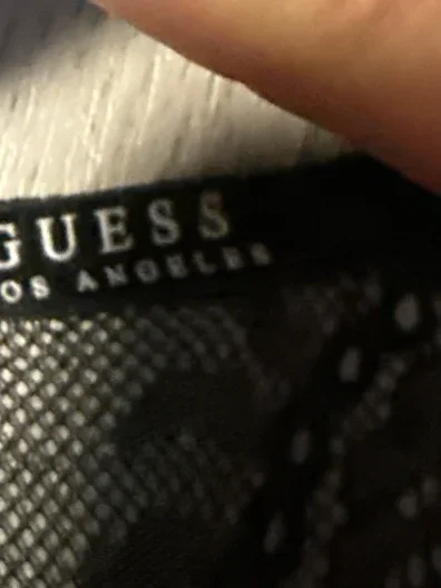 GUESS Top Bild 3