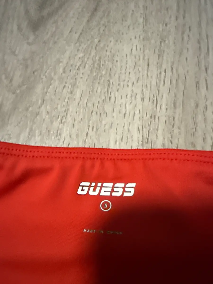 GUESS Radhose Bild 3