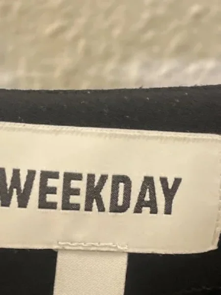 WEEKDAY Unterhemd Bild 2