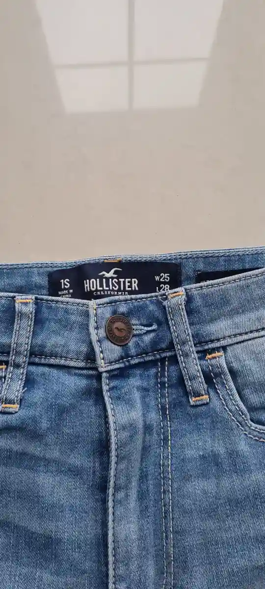 HOLLISTER High Waist Jeans Bild 2