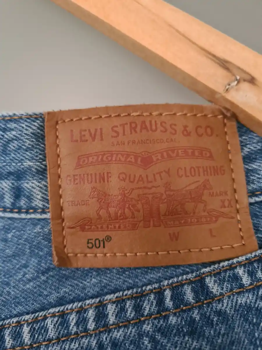 LEVI'S Destroyed Jeans Bild 3
