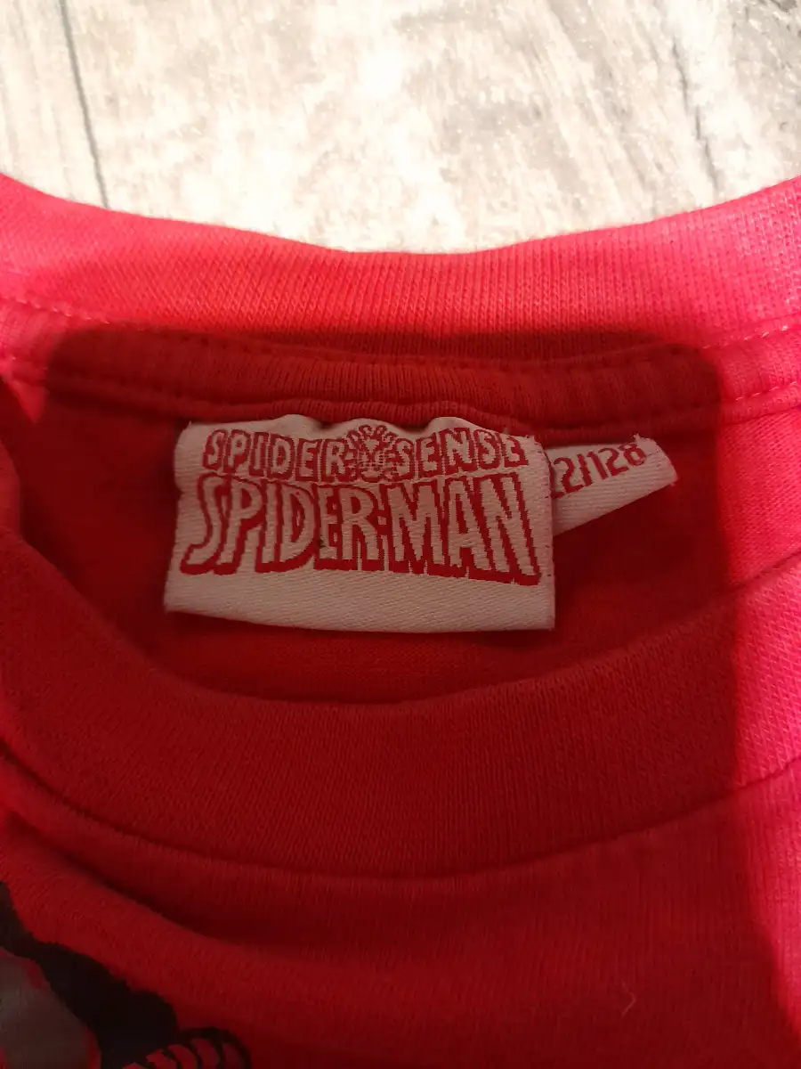 SPIDER-MAN Fanshirt Bild 3