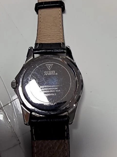 GUESS Armbanduhr Bild 3