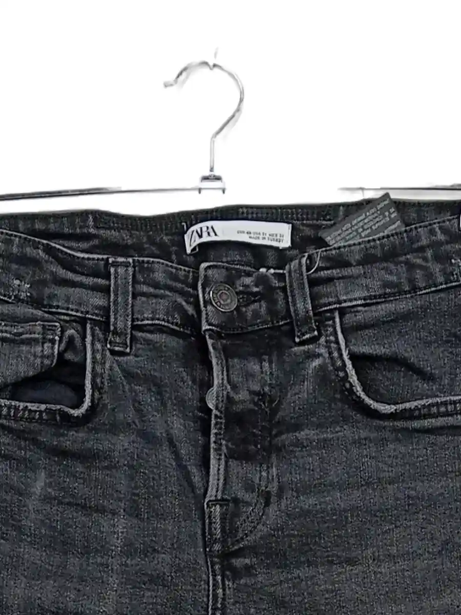 ZARA Destroyed Jeans Bild 3