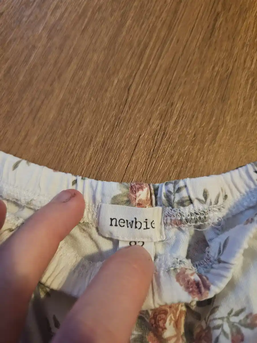 NEWBIE Shorts Bild 4