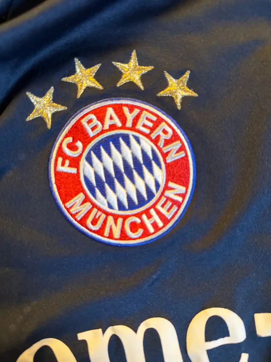 ADIDAS Fußball Trikot Bild 2