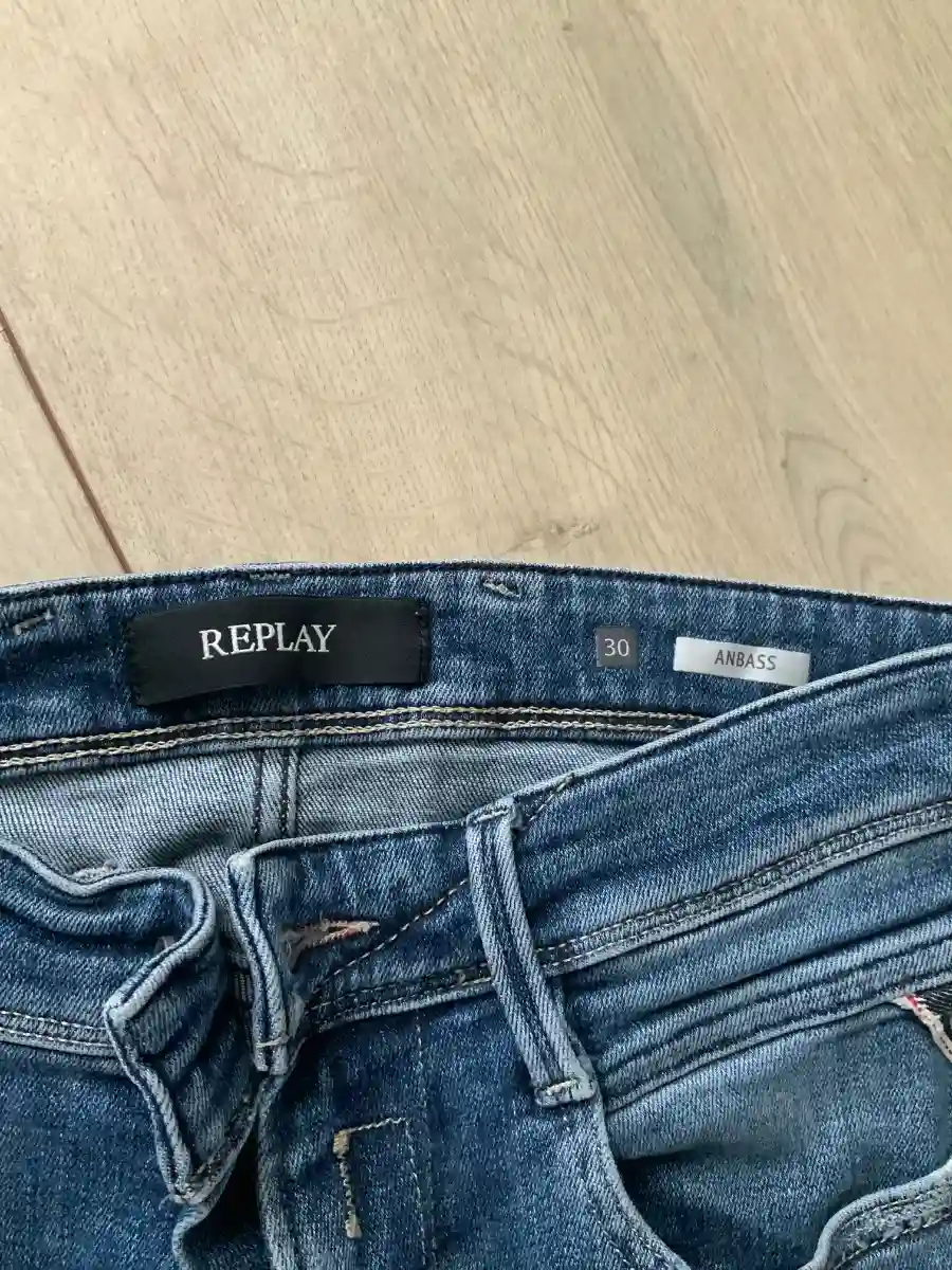 REPLAY Destroyed Jeans Bild 2