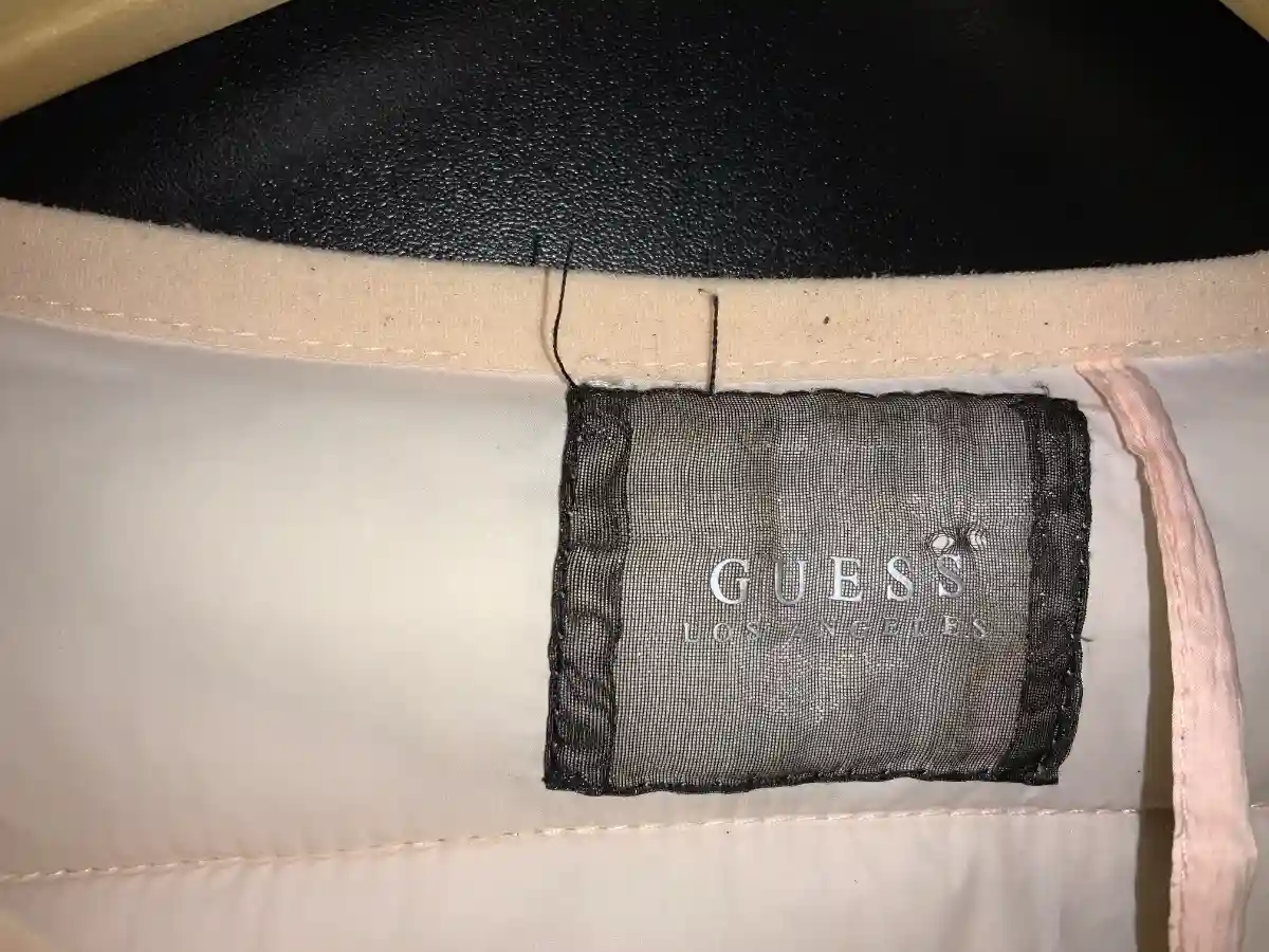 GUESS Steppjacke Bild 2