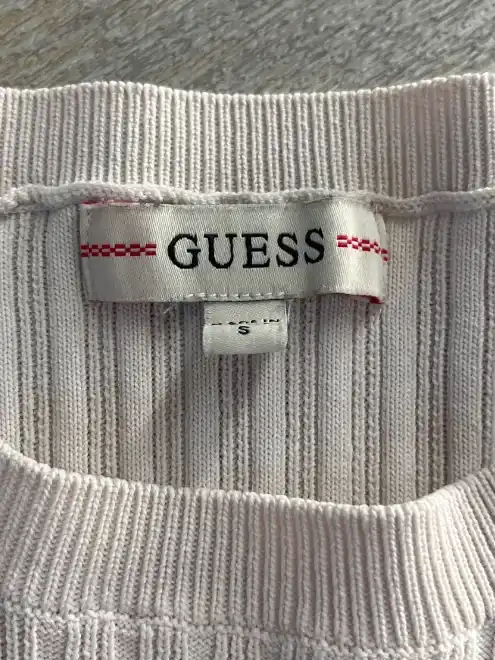 GUESS Pullover Bild 2