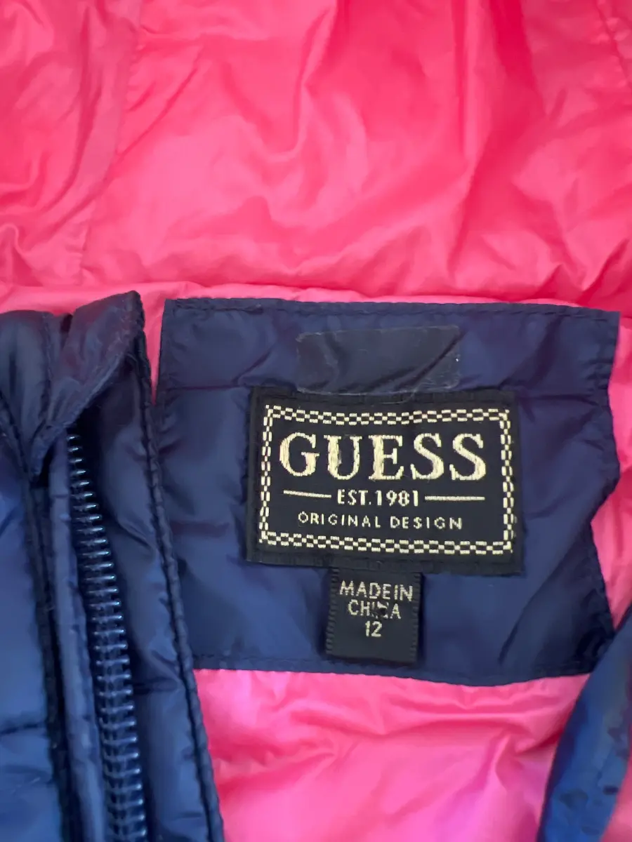 GUESS Steppjacke Bild 3