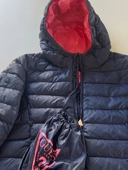 GUESS Steppjacke Bild 4