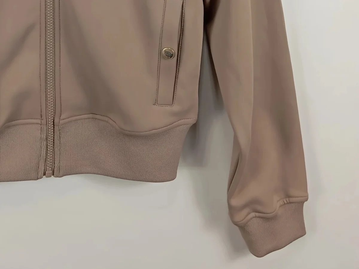 GUESS Blouson Bild 4