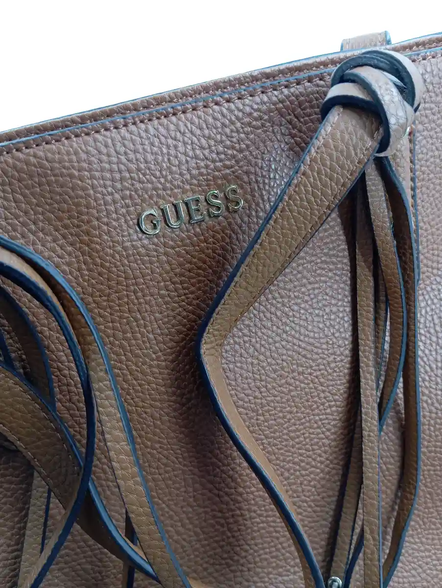 GUESS Shopper Bild 3