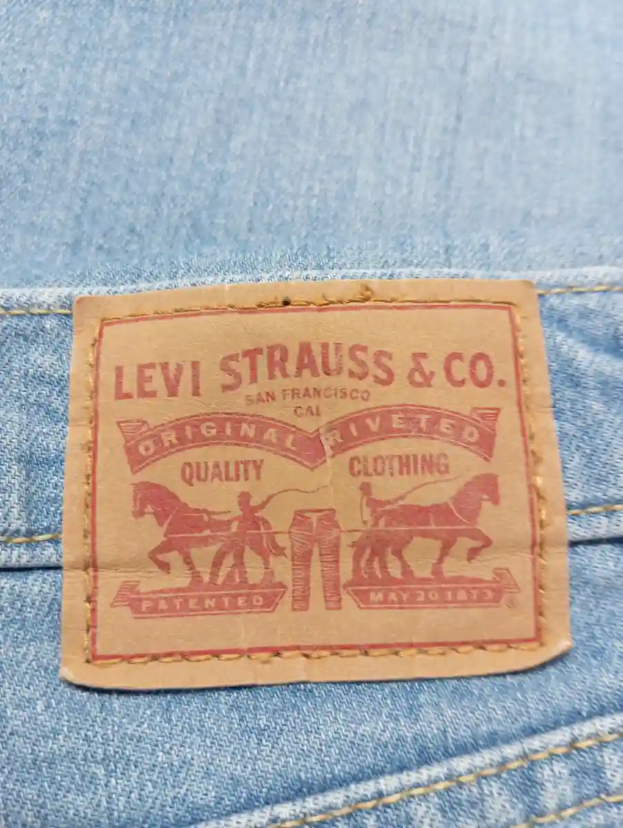LEVI'S Mom Jeans Bild 3