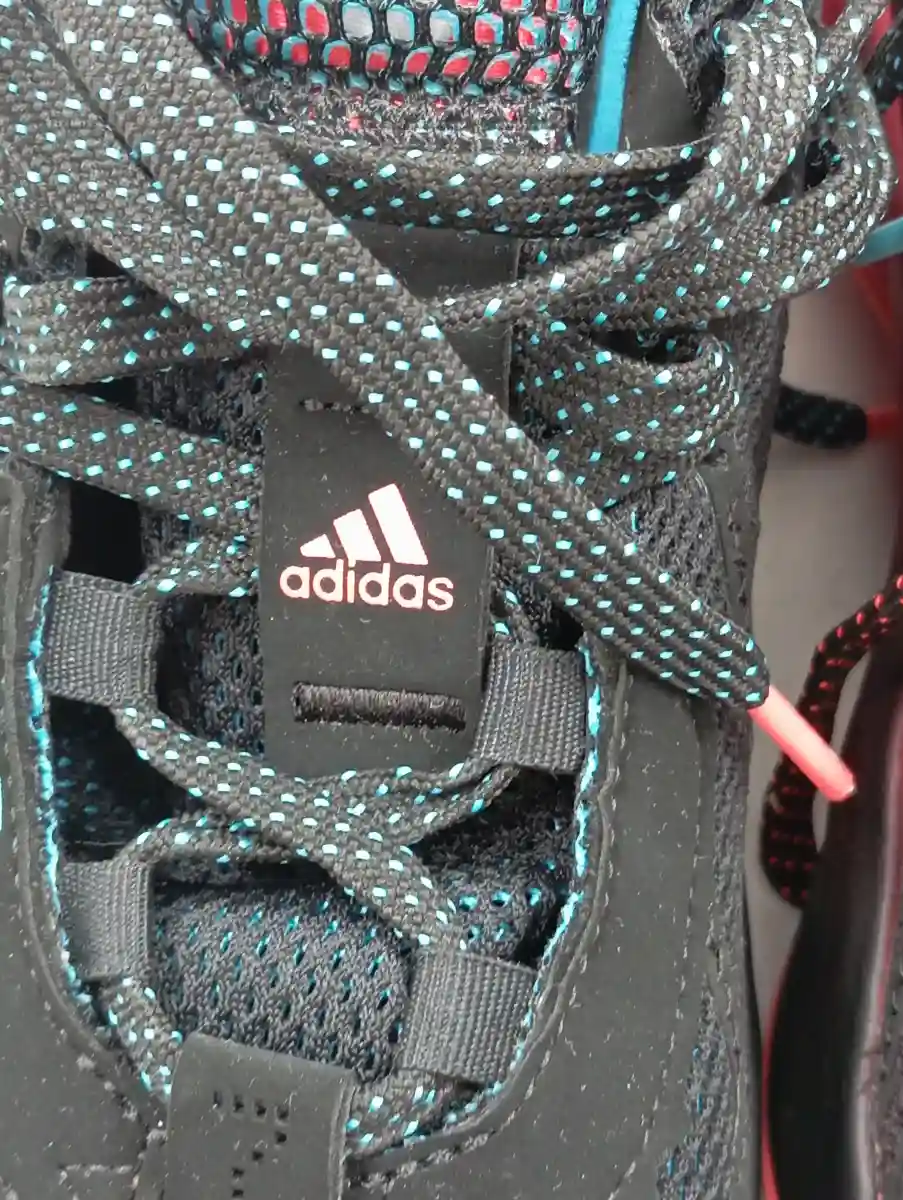 ADIDAS Basketballschuhe Bild 3