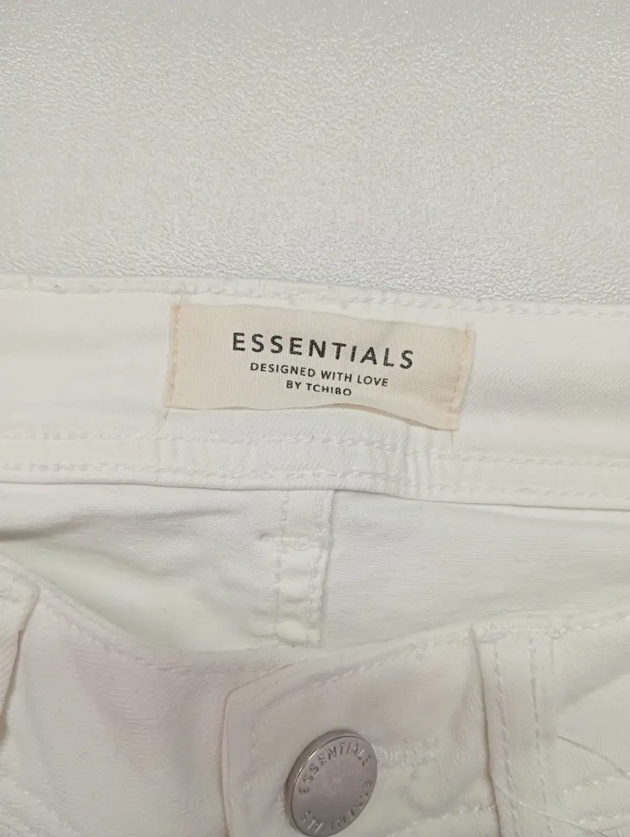 ESSENTIALS Flare Jeans Bild 3