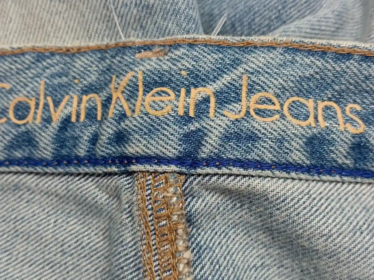 CALVIN KLEIN Destroyed Jeans Bild 8
