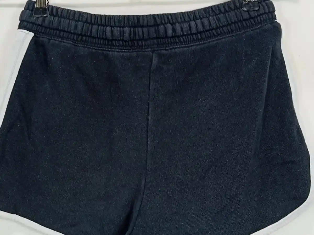 H&M Sport Shorts Bild 4
