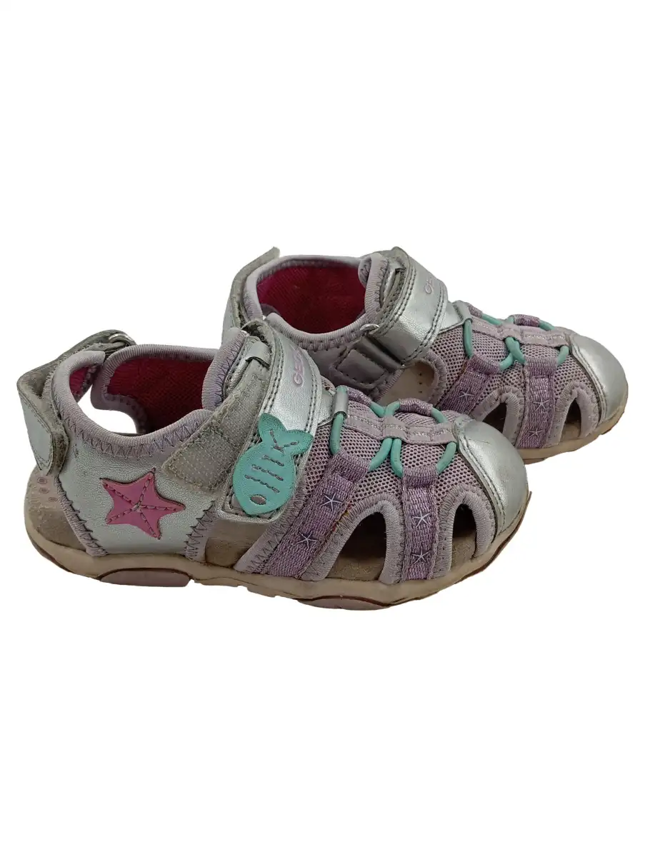 Kindersandalen für den Sommer