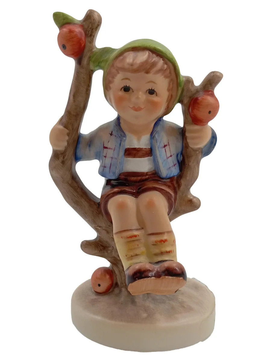 GOEBEL Porzellanfigur Hummel Junge im Baum mit Äpfeln…