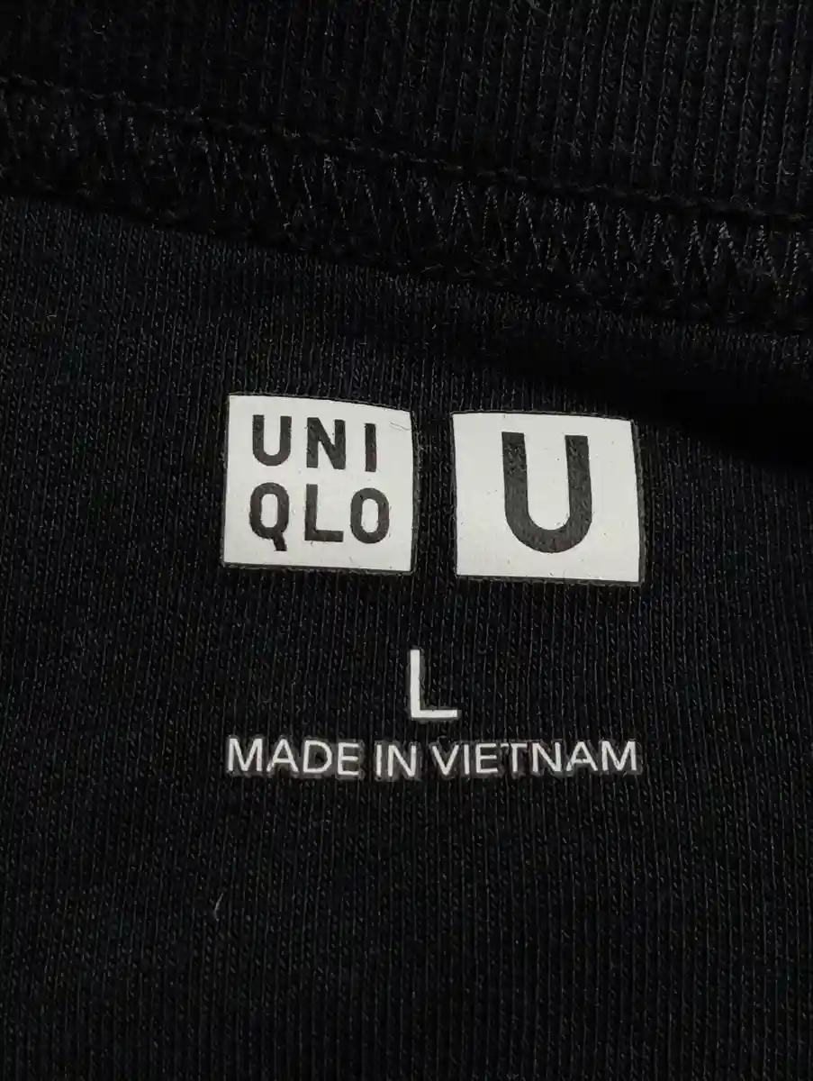 UNIQLO T-Shirt Bild 3