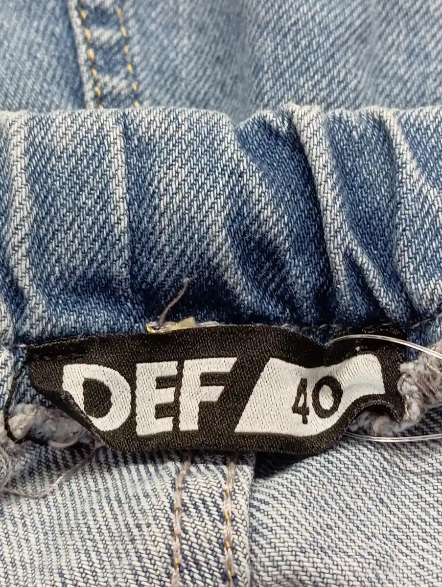 DEF Destroyed Jeans Bild 3